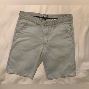 NICE VANS SPORT SHORTS.
